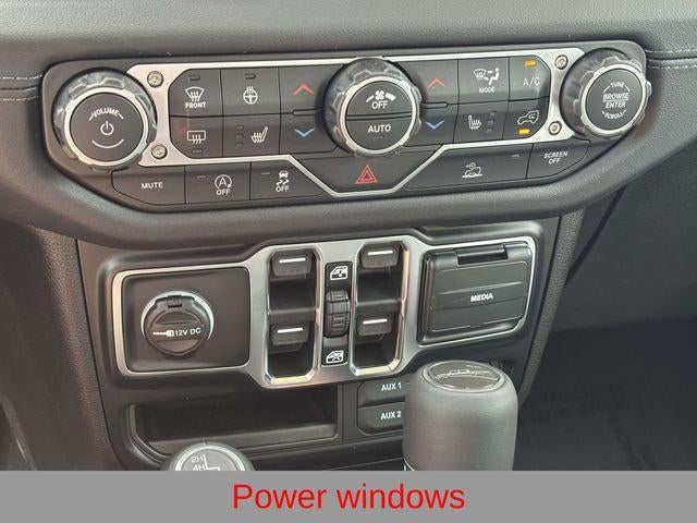 2026 Jeep Gladiator GLADIATOR SAHARA 4X4