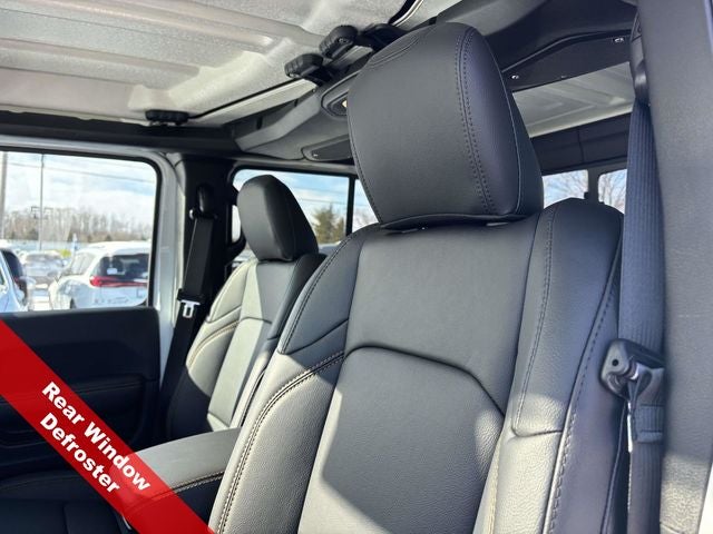 2026 Jeep Gladiator GLADIATOR SAHARA 4X4