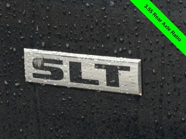 2023 RAM 1500 Classic SLT Crew Cab 4x4 5'7' Box