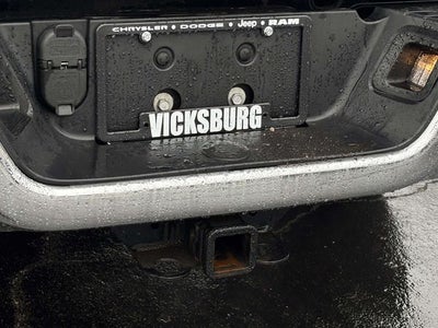 2023 RAM 1500 Classic SLT Crew Cab 4x4 5'7' Box