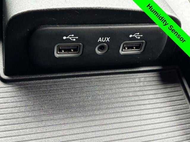 2023 RAM 1500 Classic SLT Crew Cab 4x4 5'7' Box