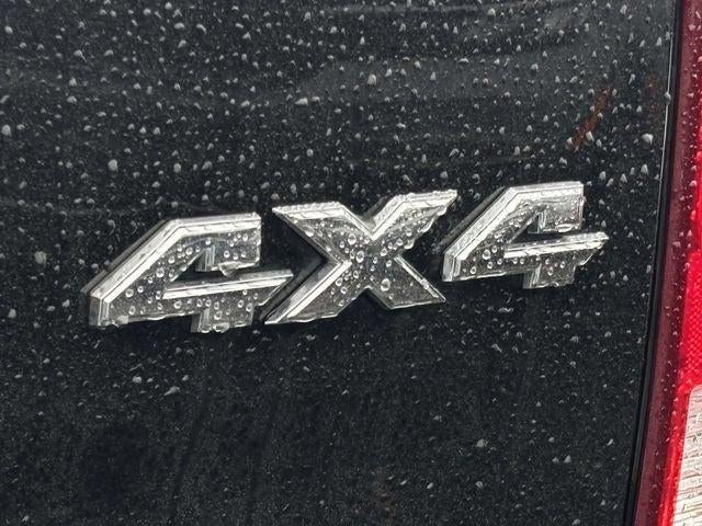 2023 RAM 1500 Classic SLT Crew Cab 4x4 5'7' Box