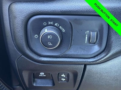 2022 RAM 1500 Big Horn Crew Cab 4x4 5'7' Box