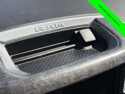 2022 RAM 1500 Big Horn Crew Cab 4x4 5'7' Box