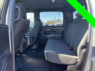 2022 RAM 1500 Big Horn Crew Cab 4x4 5'7' Box