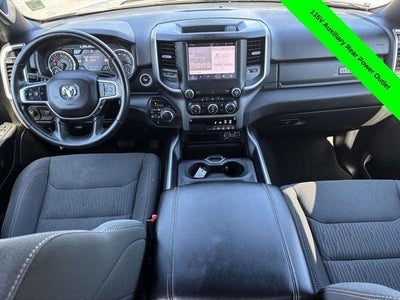 2022 RAM 1500 Big Horn Crew Cab 4x4 5'7' Box
