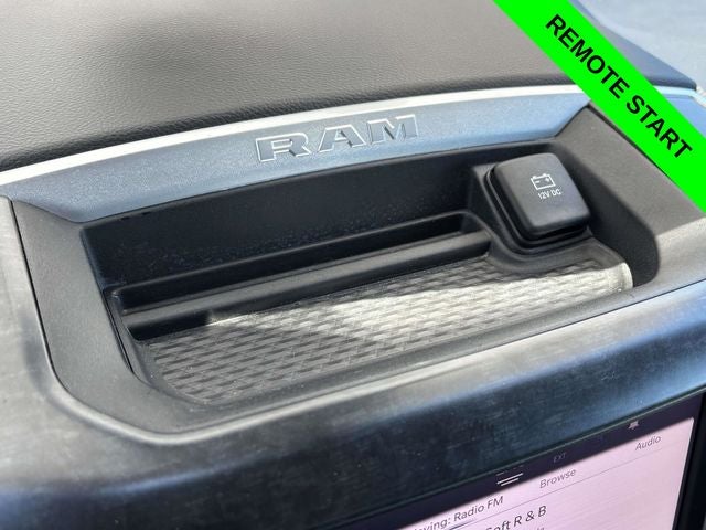 2023 RAM 1500 Big Horn Crew Cab 4x4 5'7' Box