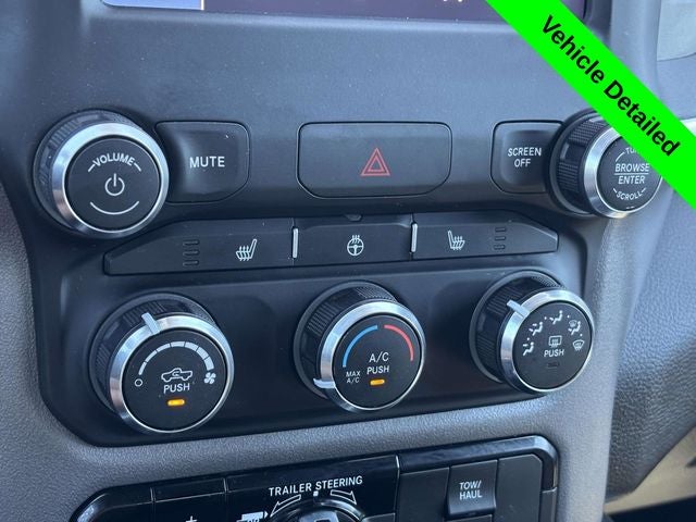 2023 RAM 1500 Big Horn Crew Cab 4x4 5'7' Box