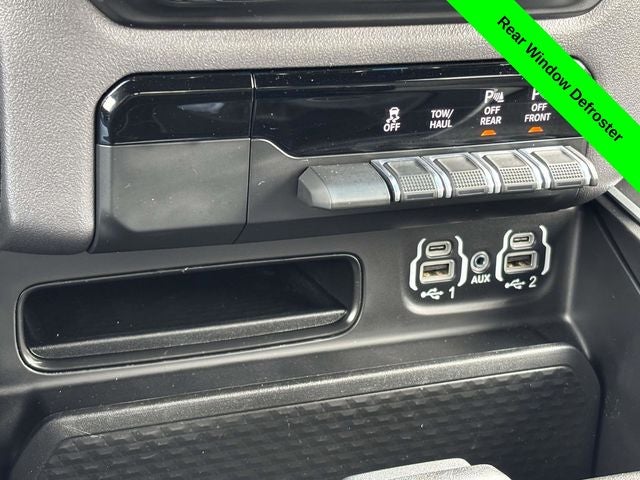 2023 RAM 1500 Big Horn Crew Cab 4x4 5'7' Box