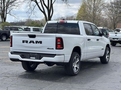 2026 RAM Ram 1500 RAM 1500 EXPRESS CREW CAB 4X4 5'7' BOX
