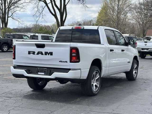 2026 RAM Ram 1500 RAM 1500 EXPRESS CREW CAB 4X4 5'7' BOX