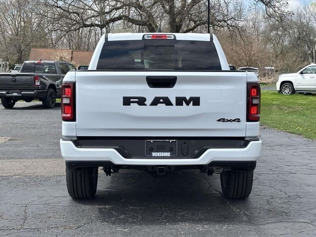 2026 RAM Ram 1500 RAM 1500 EXPRESS CREW CAB 4X4 5'7' BOX