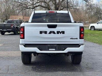 2026 RAM Ram 1500 RAM 1500 EXPRESS CREW CAB 4X4 5'7' BOX