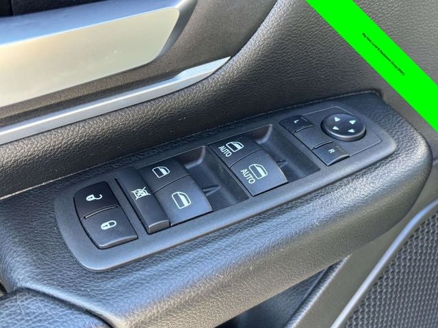 2022 RAM 1500 Big Horn Crew Cab 4x4 6'4' Box