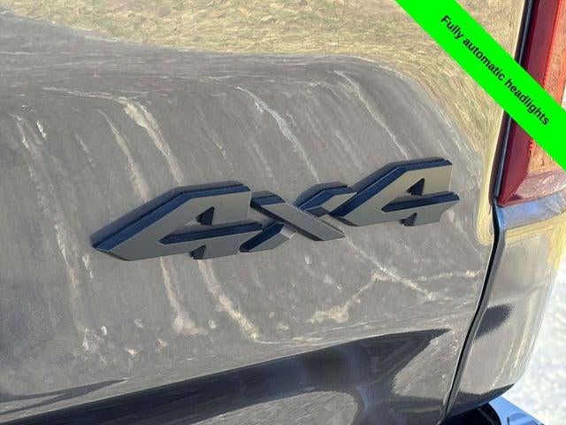 2022 RAM 1500 Big Horn Crew Cab 4x4 6'4' Box