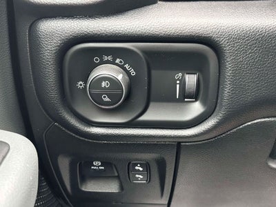 2020 RAM 1500 Big Horn Quad Cab 4x4 6'4' Box