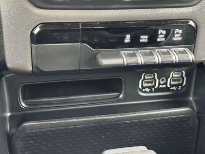 2020 RAM 1500 Big Horn Quad Cab 4x4 6'4' Box