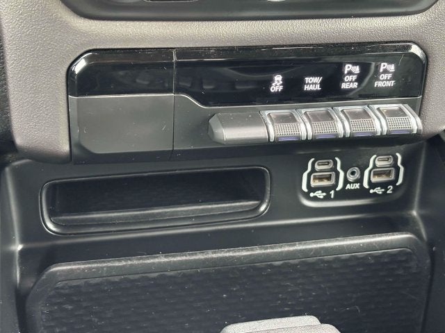 2020 RAM 1500 Big Horn Quad Cab 4x4 6'4' Box
