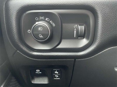 2022 RAM 1500 Big Horn Quad Cab 4x4 6'4' Box