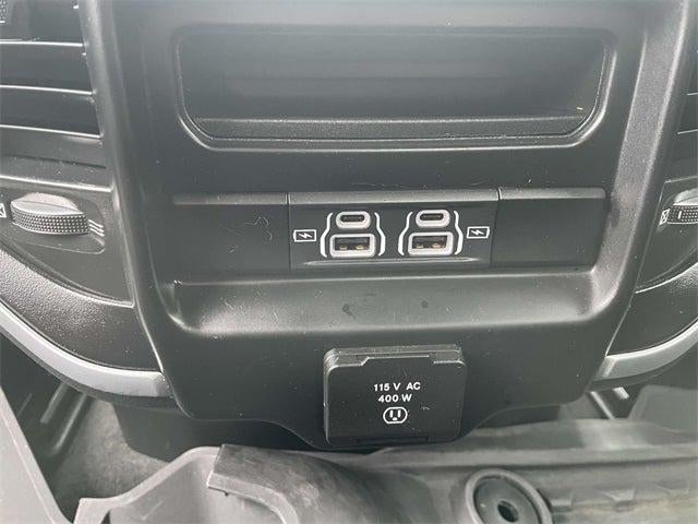 2022 RAM 1500 Big Horn Quad Cab 4x4 6'4' Box