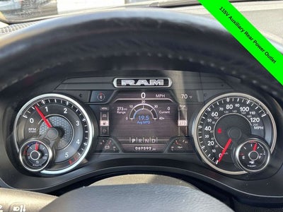 2020 RAM 1500 Big Horn Crew Cab 4x4 5'7' Box