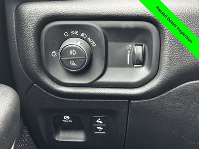 2023 RAM 1500 Big Horn Crew Cab 4x4 5'7' Box