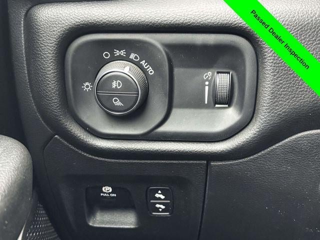 2023 RAM 1500 Big Horn Crew Cab 4x4 5'7' Box