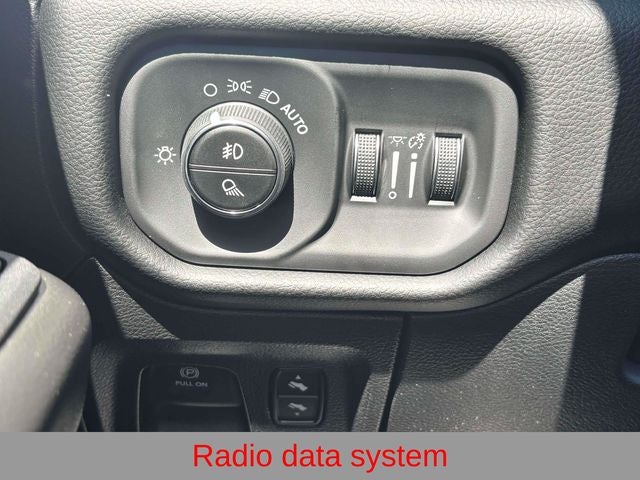 2027 RAM 1500 RAM 1500 BIG HORN CREW CAB 4X4 5'7' BOX