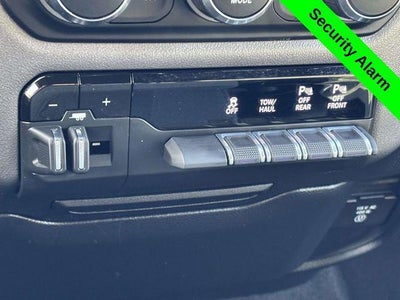 2021 RAM 1500 Big Horn Crew Cab 4x4 5'7' Box