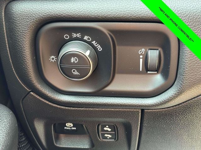 2023 RAM 1500 Big Horn Crew Cab 4x4 5'7' Box