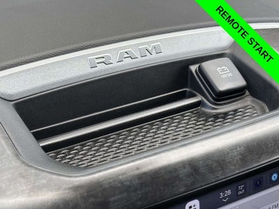 2022 RAM 1500 Big Horn Crew Cab 4x4 5'7' Box