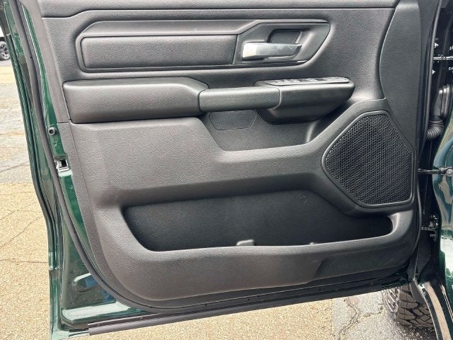 2027 RAM 1500 RAM 1500 WARLOCK CREW CAB 4X4 5'7' BOX