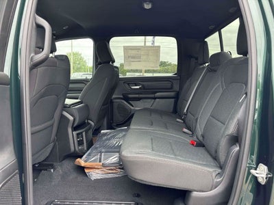 2027 RAM 1500 RAM 1500 WARLOCK CREW CAB 4X4 5'7' BOX