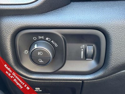 2026 RAM Ram 1500 RAM 1500 EXPRESS CREW CAB 4X4 5'7' BOX