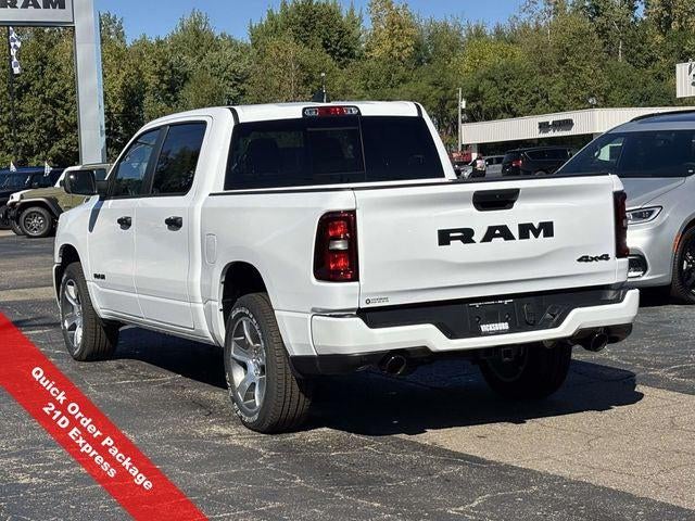 2026 RAM Ram 1500 RAM 1500 EXPRESS CREW CAB 4X4 5'7' BOX