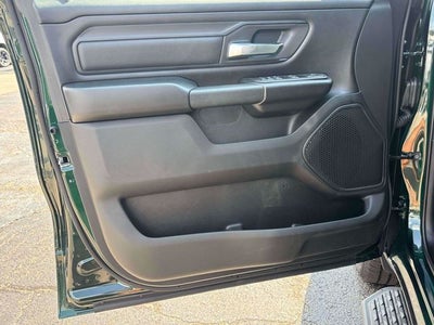 2026 RAM 1500 Express Crew Cab 4x4 5'7' Box