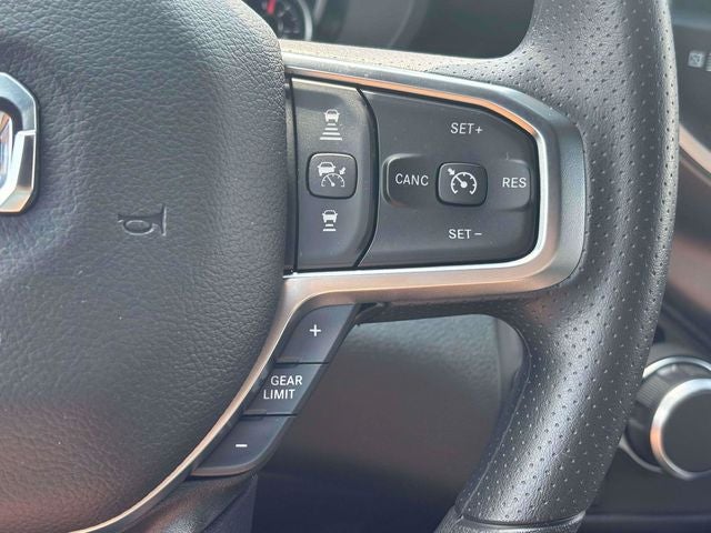 2026 RAM 1500 Express Crew Cab 4x4 5'7' Box