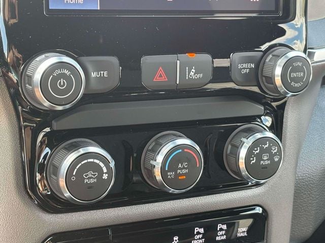 2026 RAM 1500 Express Crew Cab 4x4 5'7' Box