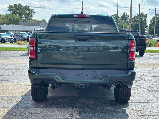 2026 RAM 1500 Express Crew Cab 4x4 5'7' Box