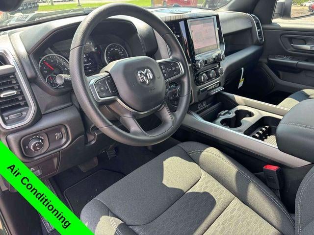 2026 RAM 1500 RAM 1500 EXPRESS CREW CAB 4X4 5'7' BOX