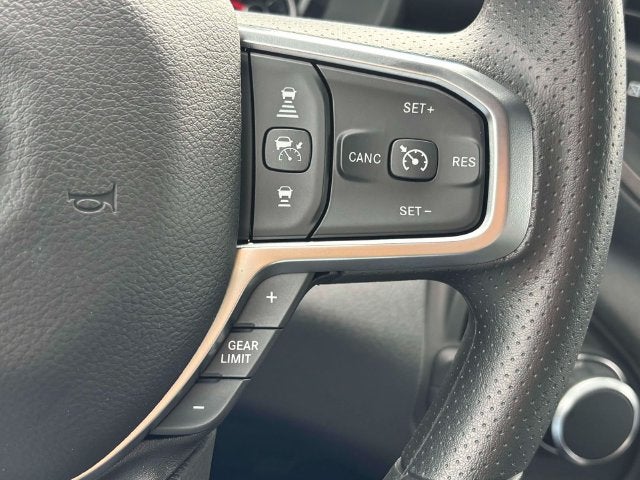 2027 RAM 1500 RAM 1500 EXPRESS CREW CAB 4X4 5'7' BOX
