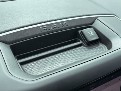 2027 RAM 1500 RAM 1500 EXPRESS CREW CAB 4X4 5'7' BOX