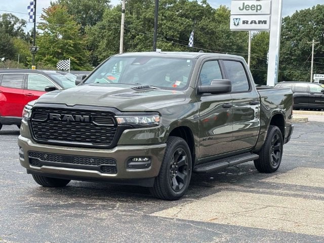 2027 RAM 1500 RAM 1500 EXPRESS CREW CAB 4X4 5'7' BOX