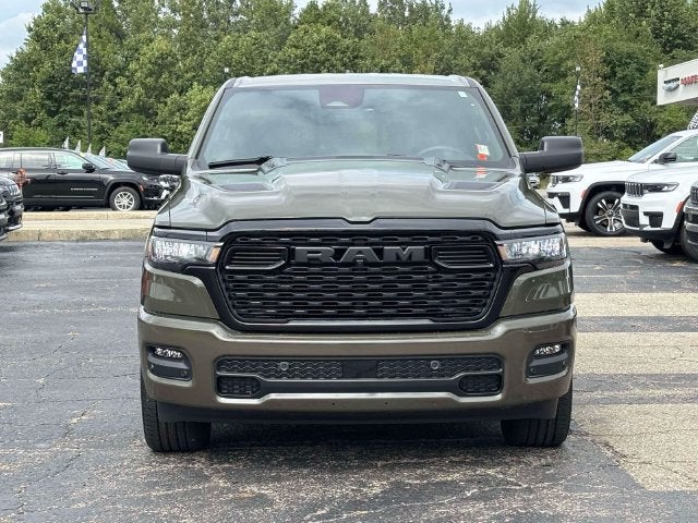 2027 RAM 1500 RAM 1500 EXPRESS CREW CAB 4X4 5'7' BOX
