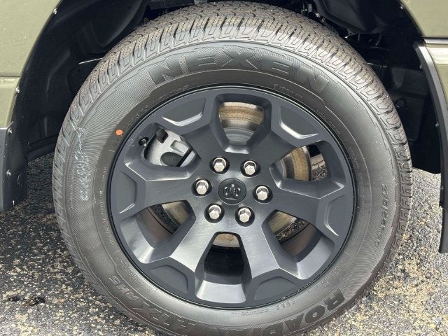 2027 RAM 1500 RAM 1500 EXPRESS CREW CAB 4X4 5'7' BOX