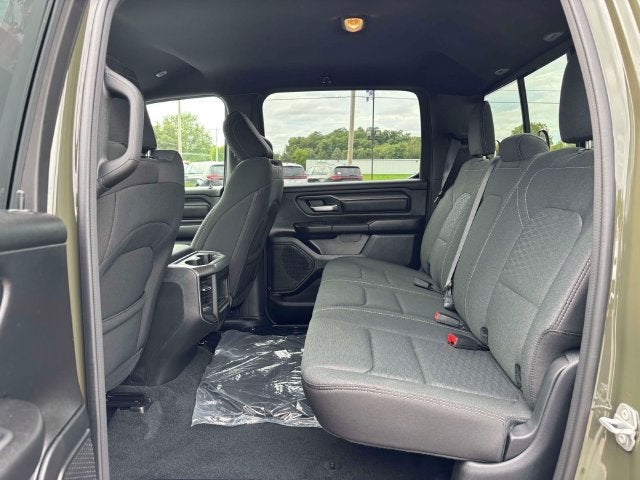 2027 RAM 1500 RAM 1500 EXPRESS CREW CAB 4X4 5'7' BOX