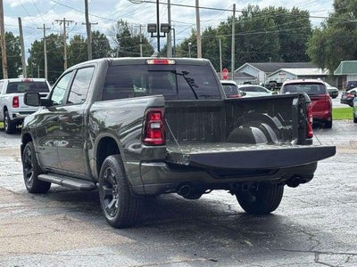 2027 RAM 1500 RAM 1500 EXPRESS CREW CAB 4X4 5'7' BOX