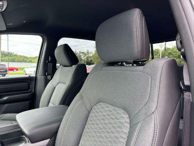 2027 RAM 1500 RAM 1500 EXPRESS CREW CAB 4X4 5'7' BOX