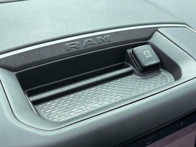 2027 RAM 1500 RAM 1500 EXPRESS CREW CAB 4X4 5'7' BOX