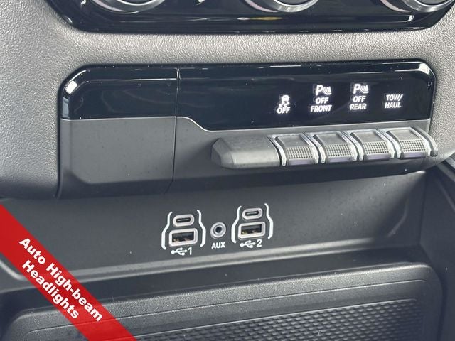 2026 RAM Ram 1500 RAM 1500 EXPRESS CREW CAB 4X4 5'7' BOX